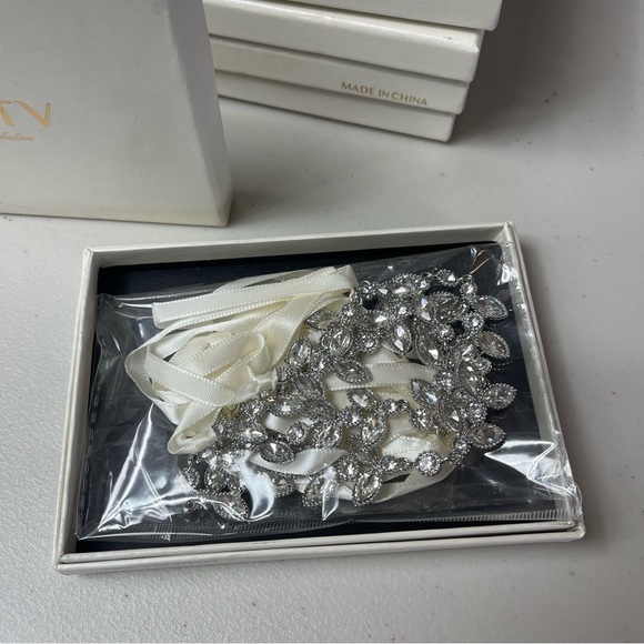 NWT SweetV Chrystal Bridal Belt - Picture 3 of 14